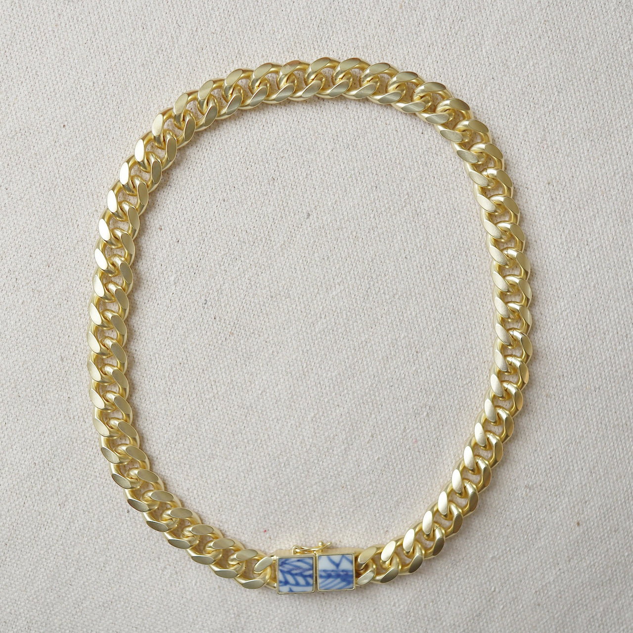 PROVENANCE NECKLACE